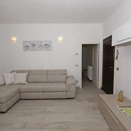 Davide , Via Garibaldi Con Balcone Apartment *